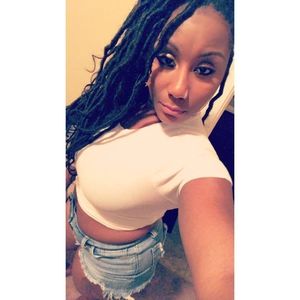 Meet your Posher, Lynisha